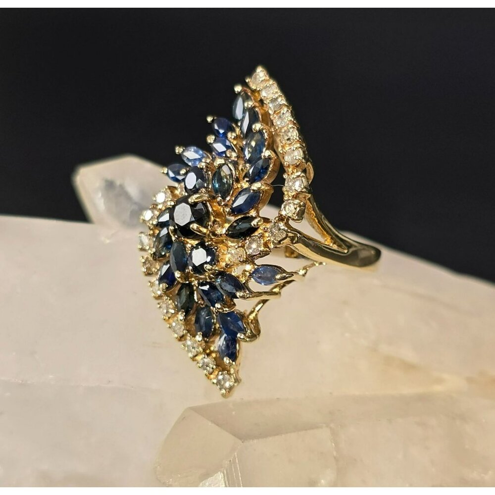Vintage 14kt Gold Sapphire and Diamond Cluster Cocktail Ring Size 9.25 HS183